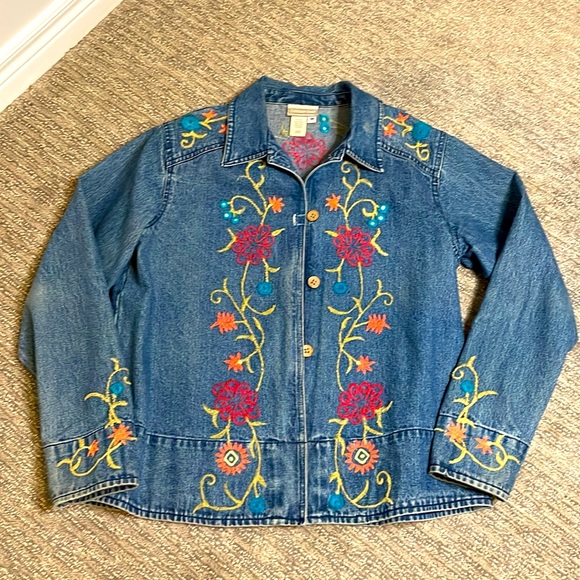 Beautiful denim jacket with floral embroidered handmade! 100👌% cotton Medium - Picture 3 of 12